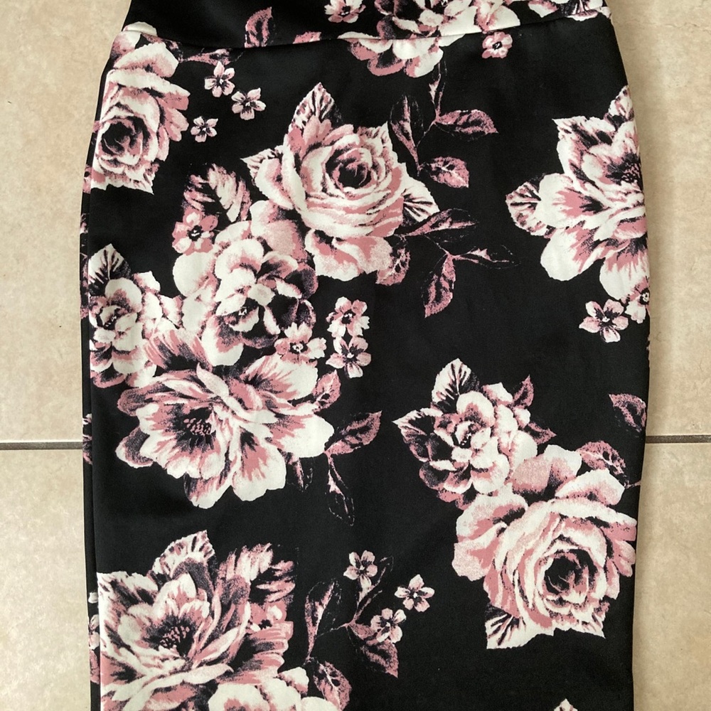 Floral Print Pencil Skirt.